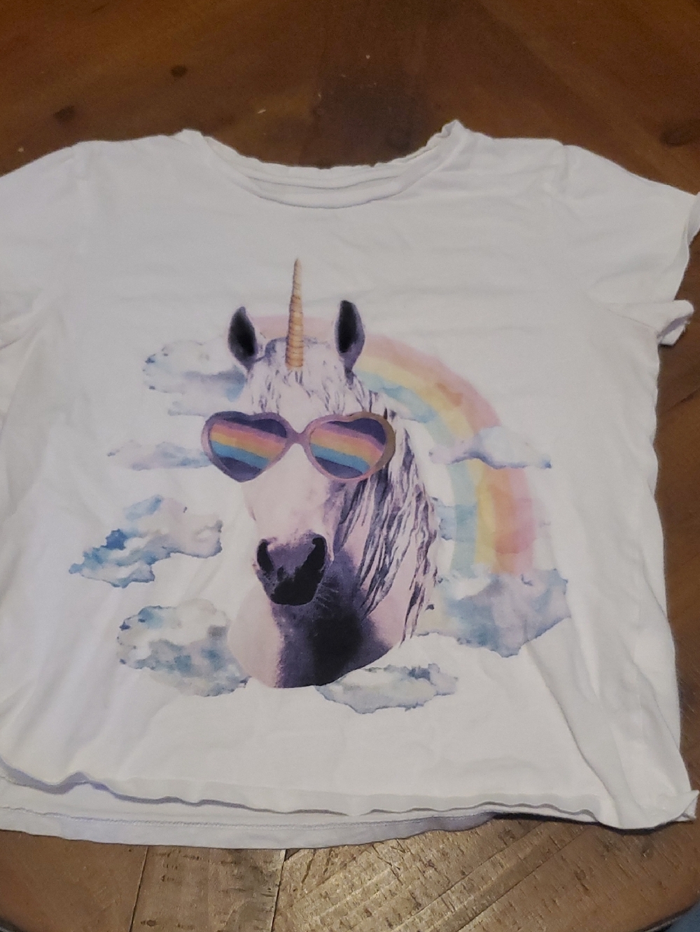 🐻 Old Navy White Unicorn Tee with Rainbow Sunglasses